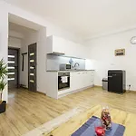 Stud Mb شقة اوسترافا