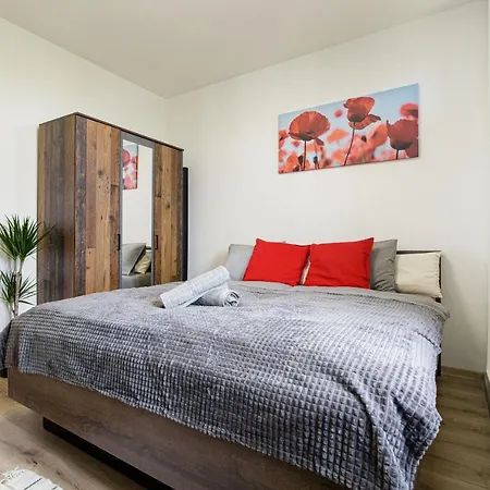 Apartment Stud Mb *
