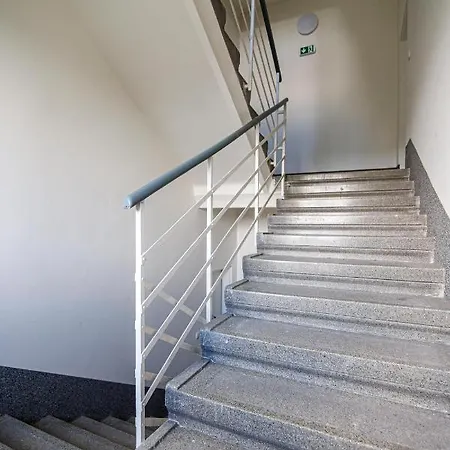 Apartment Stud Mb *