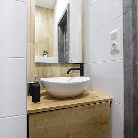 Stud Mb Apartment *