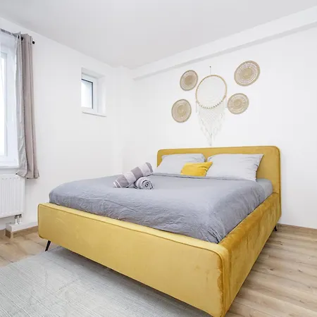 Stud Mb Apartment