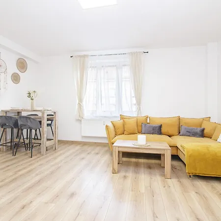 Apartment Stud Mb